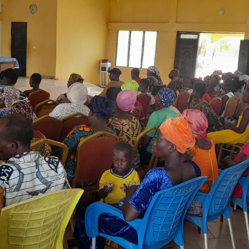 RESOURCE PERSONS EXPLAINING THE HEALTH IMPLICATION OF AFLATOXIN TO PARTICIPANTS IN SINIESI BUILSA NORTH